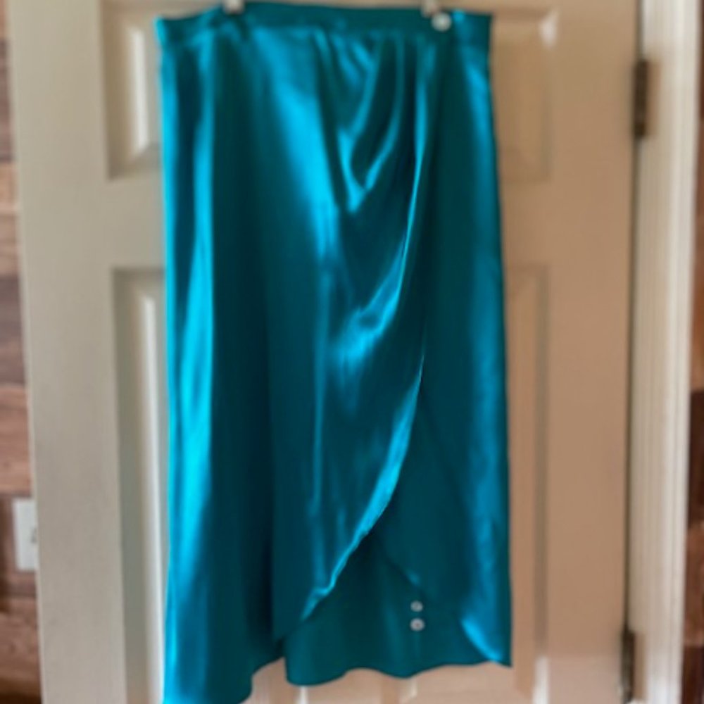 Cassis vintage silk wrap skirt, size 10, teal, never worn.